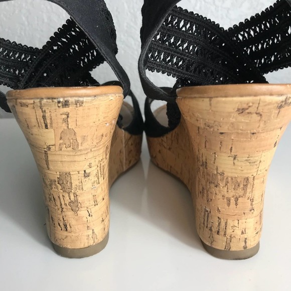 Seychelles Black Lace Cork Wedge Sandals 8 - Picture 5 of 6